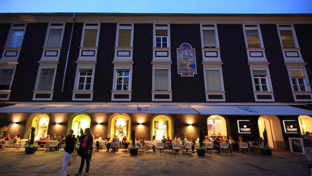 Schubert Café & Lounge