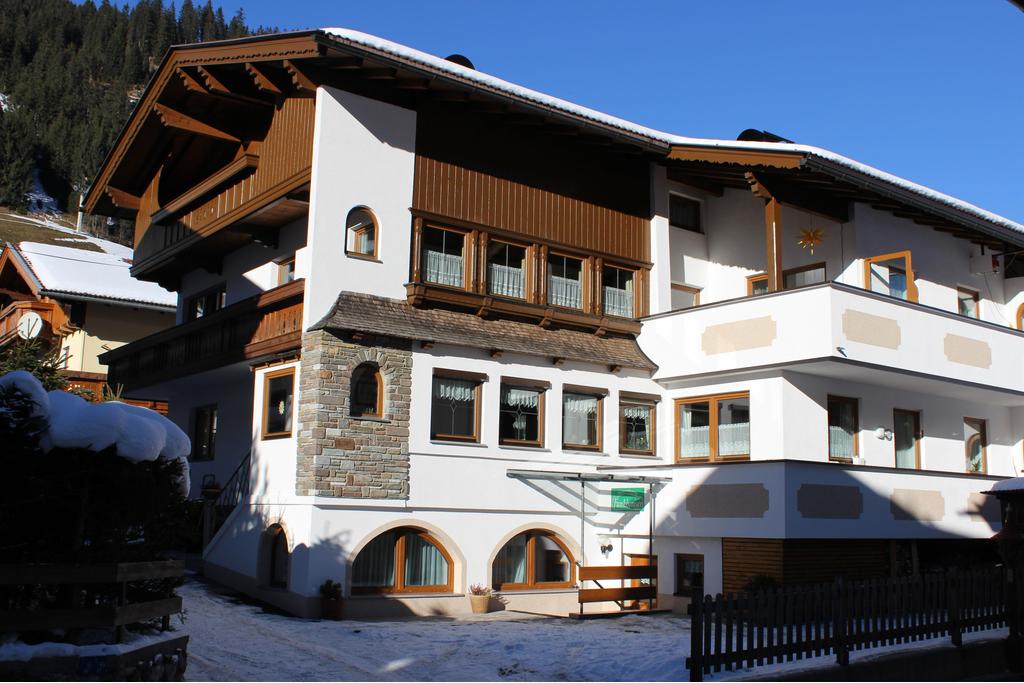 Hausansicht Winter