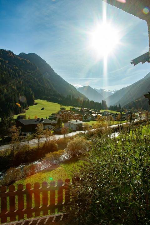 Blick aus dem Garten taleinwärts - Sommer