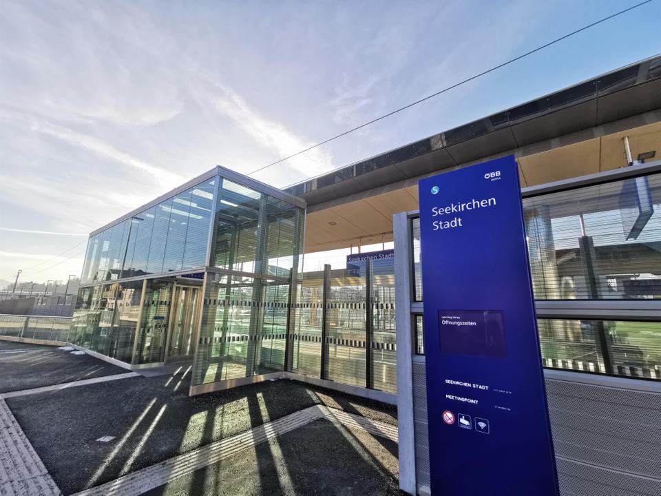 Bahnhof