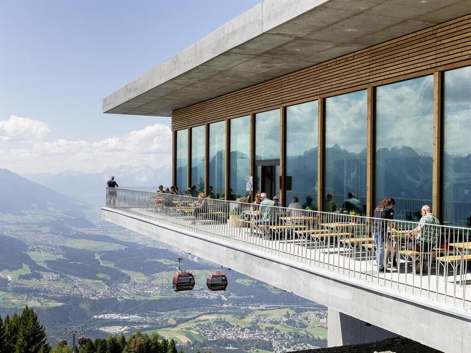 Terrasse mit Blick ins Inntal
