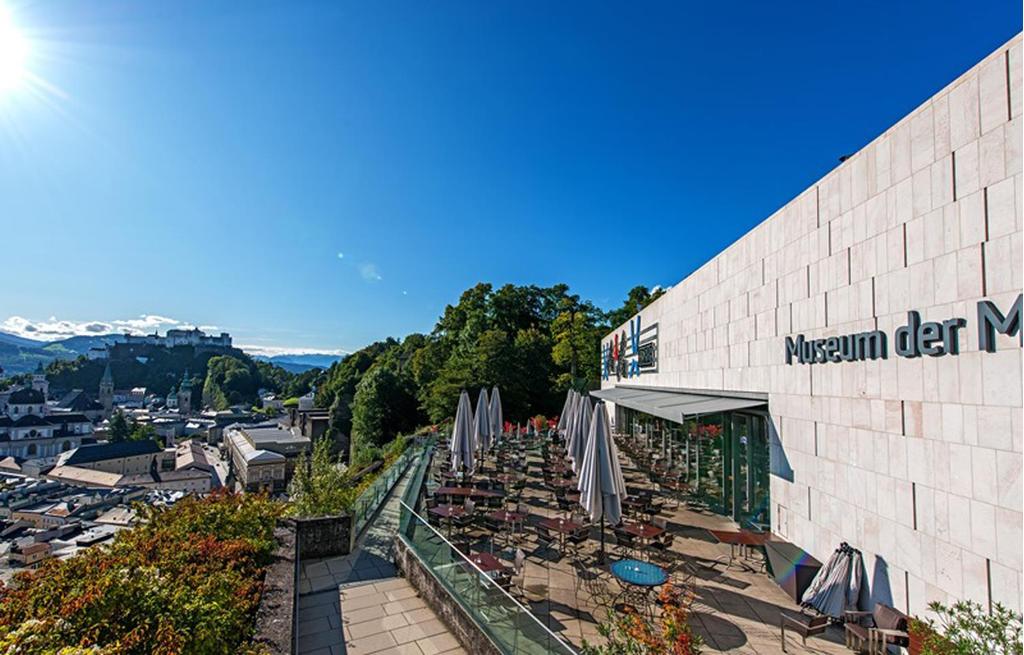 Museum der Moderne Terrasse