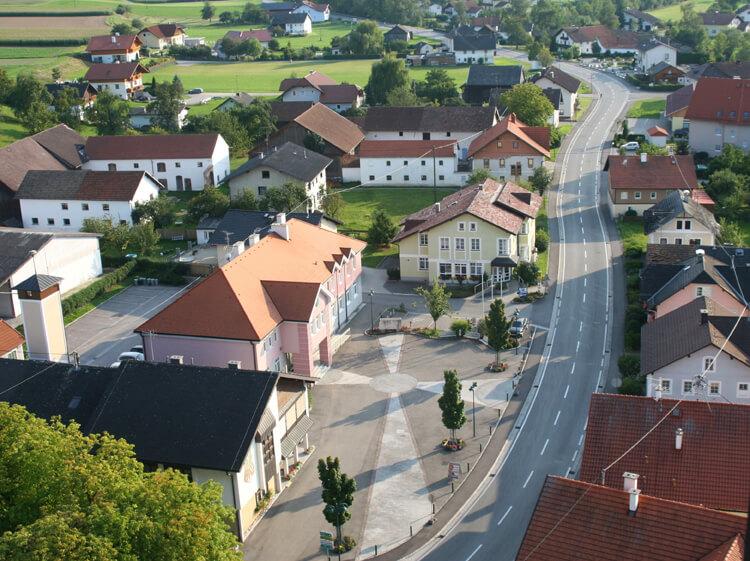 luftansicht-gemeinde-weng