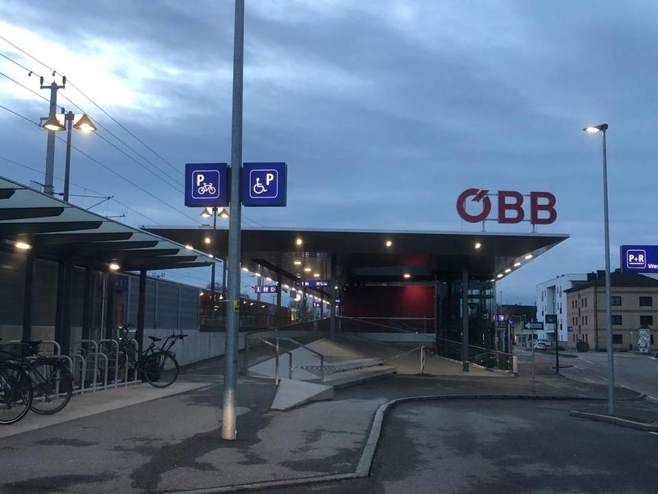 Bahnhof