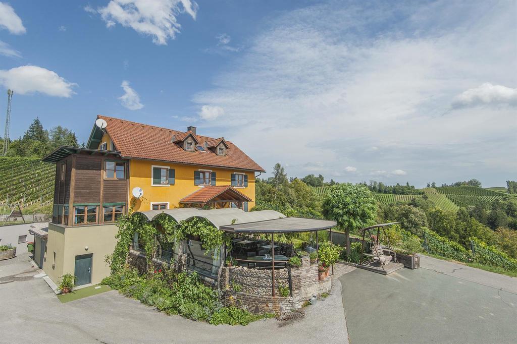 Weinbau Legat vlg. Tschöggl