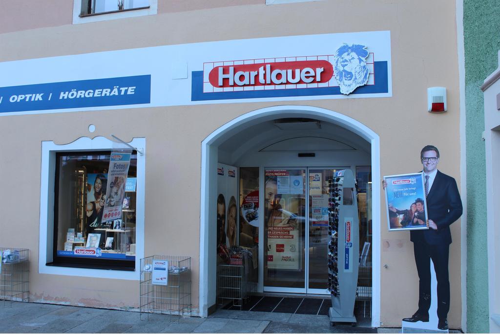 Hartlauer