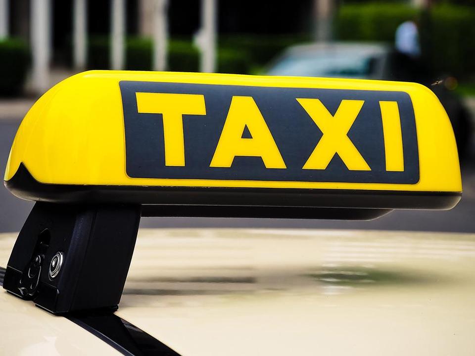 Taxi