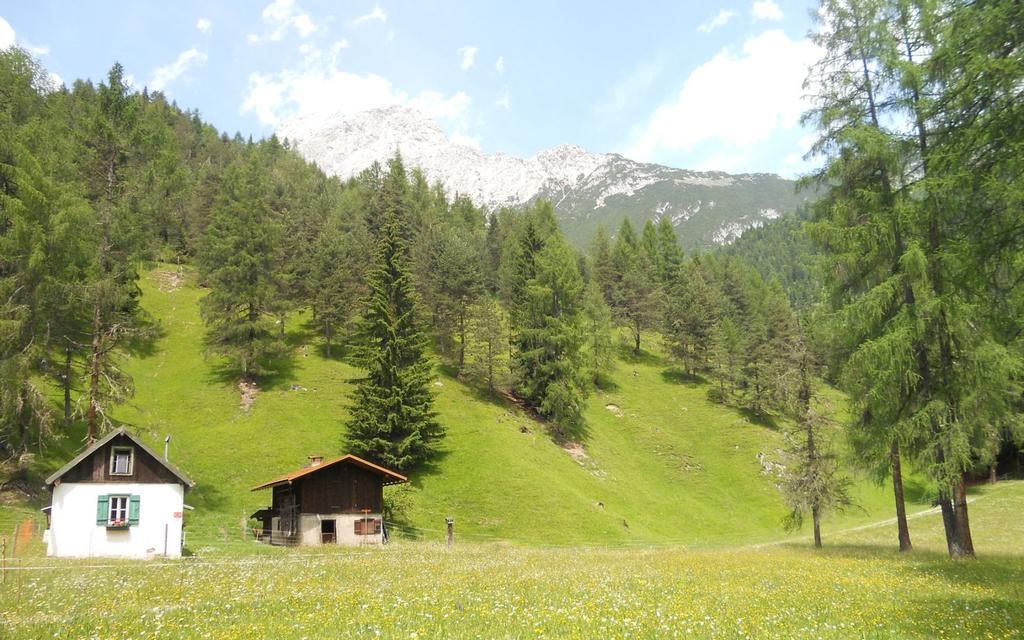 Strassberg Huettel.jpg