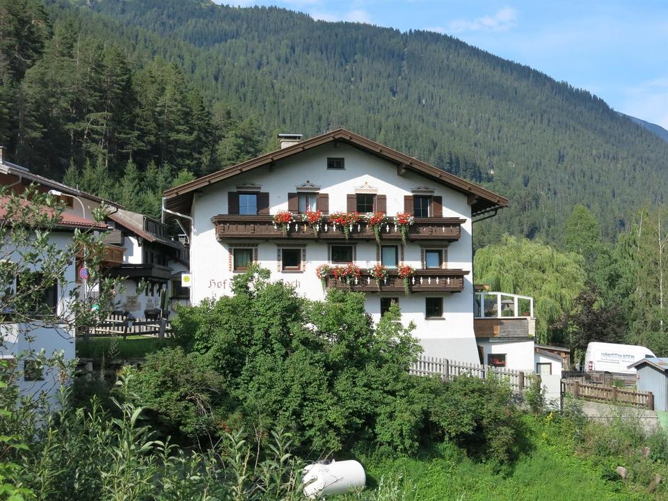 Sommer_Hof_am_Schoenbach