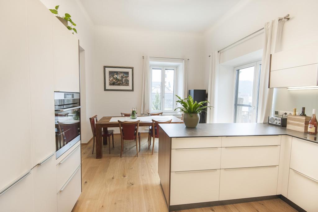 Ferienwohnung Foller Küche und Esszimmer