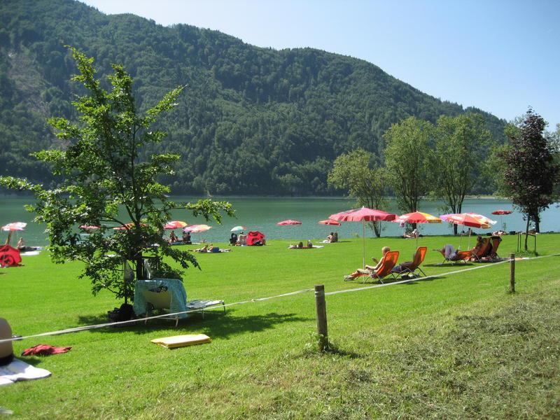 Badeplatz Hirschpoint - Liegewiese