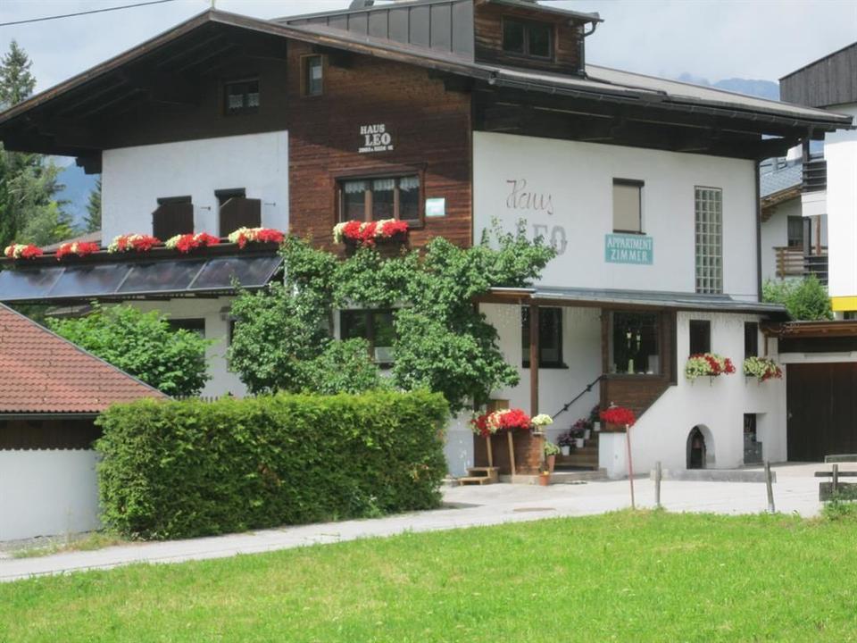 Sommerbild Haus Leo Seefeld