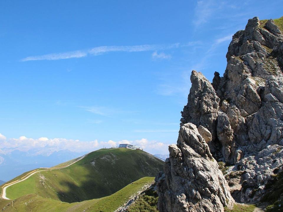 Axamer Lizum Hoadlsattel mit Blick aus Hoadlhaus.jpg