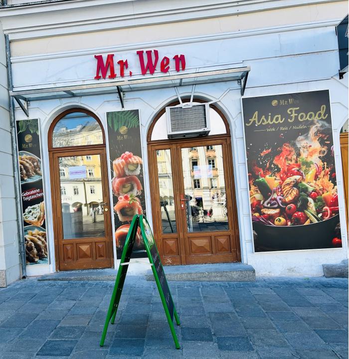 Mr. Wen Hauptplatz Linz