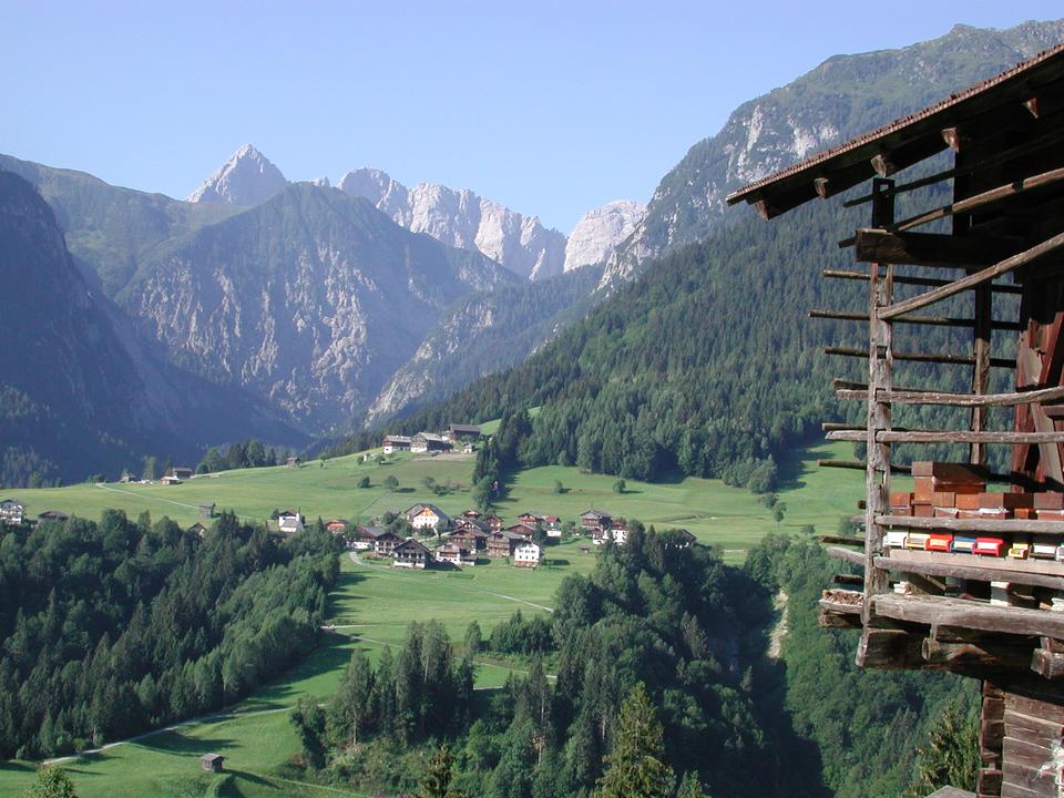 Nostra - Biegengebirge