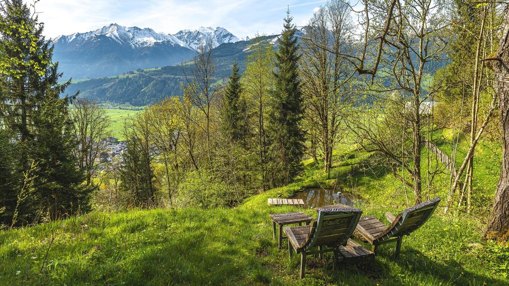 Tauernliege mit Panoramablick auf das Salzachtal