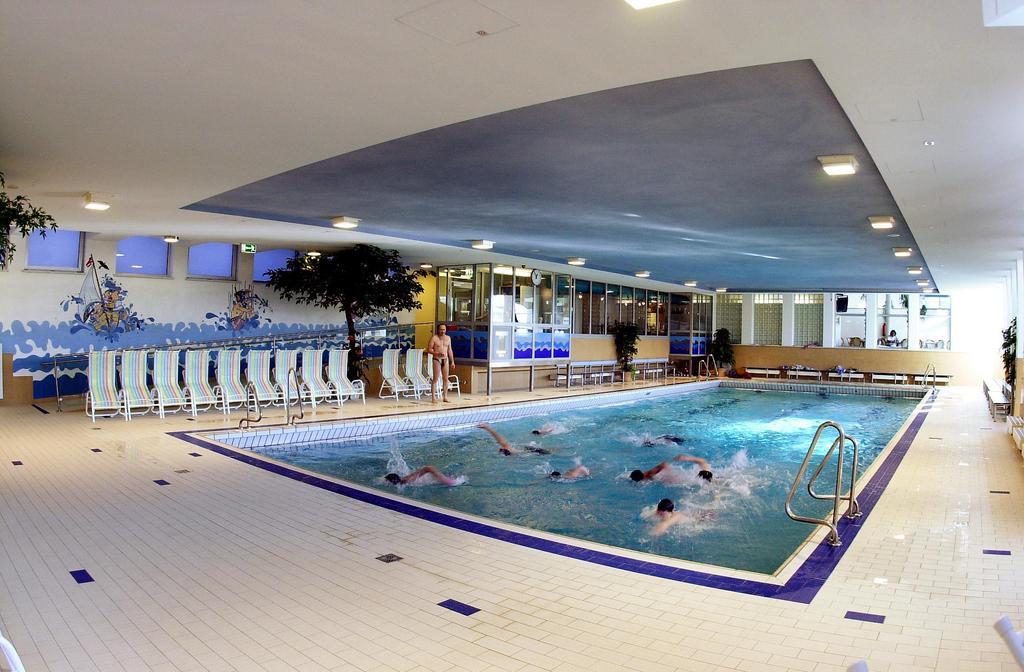 Schwimmtraining im Hallenbad Kalsdorf
