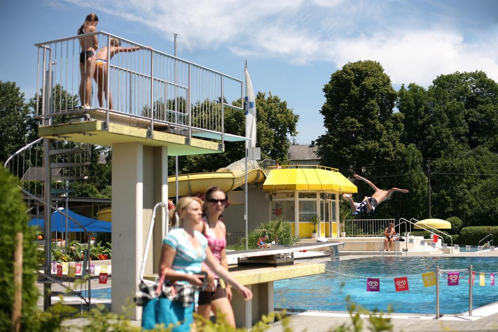 Rutsche ins Kühle Nass
