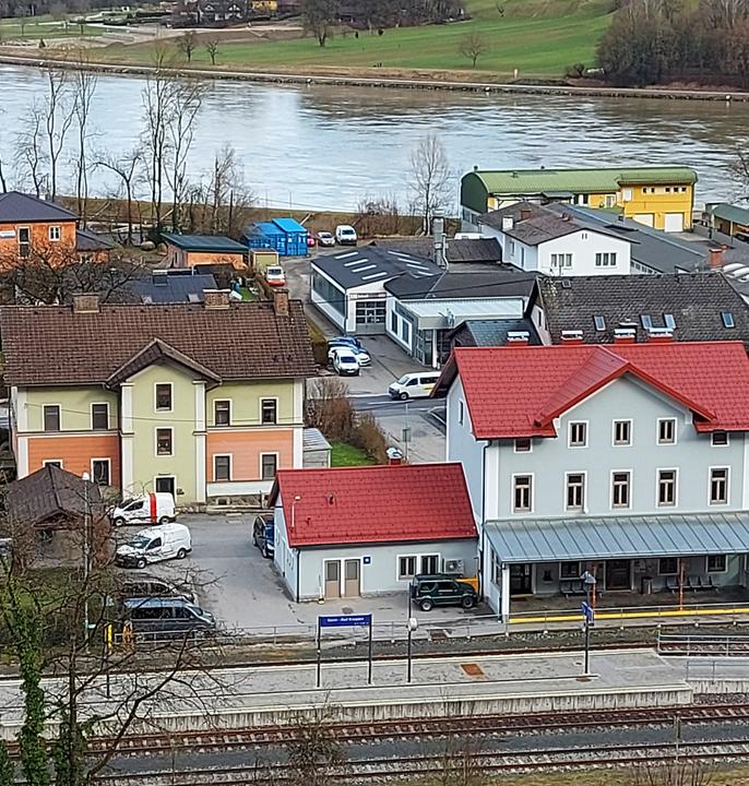 Bahnhof