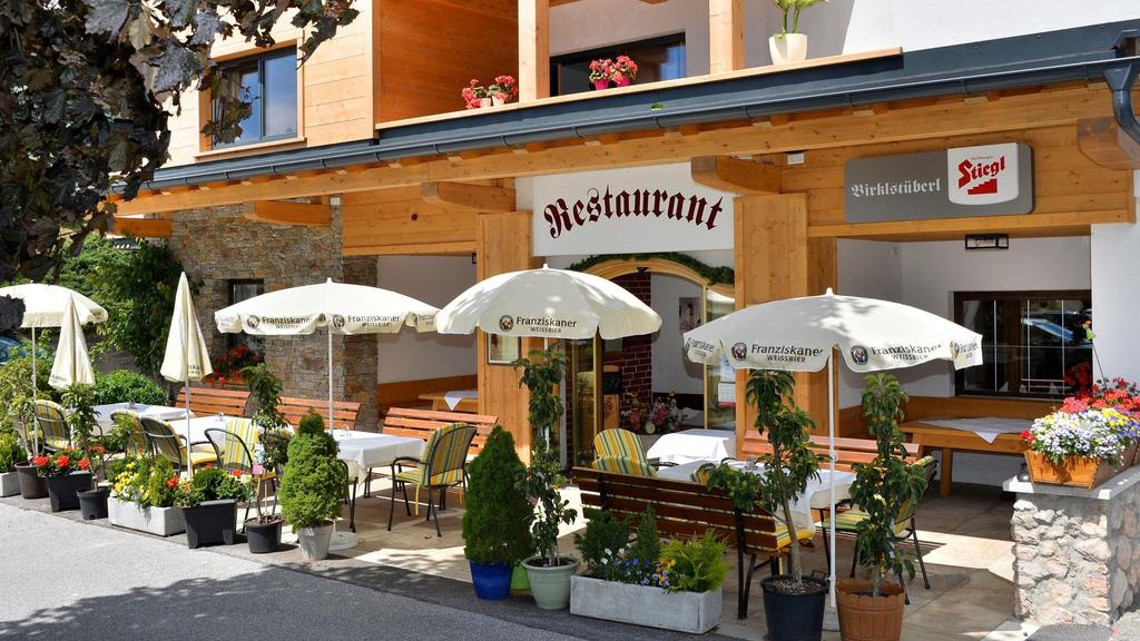 Birklstüberl im Sommer