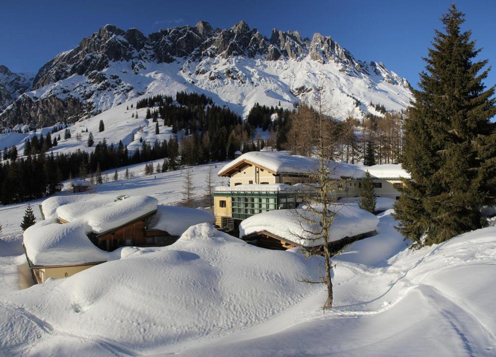 Hochkeilhaus Team Hostel