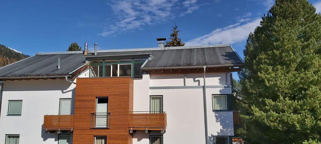 Sommeransicht_Alpina_Appartement