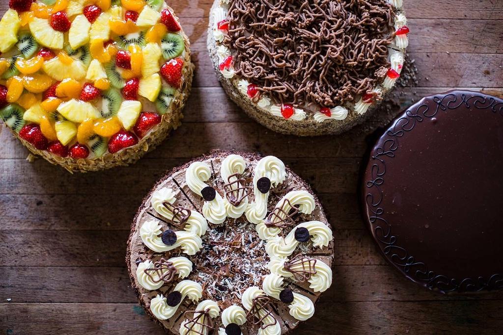 Cafe Wiedmann Kuchen.jpg