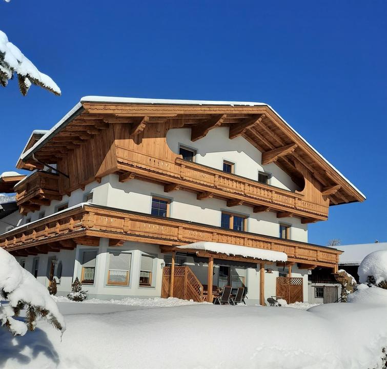 Hausansicht Winter