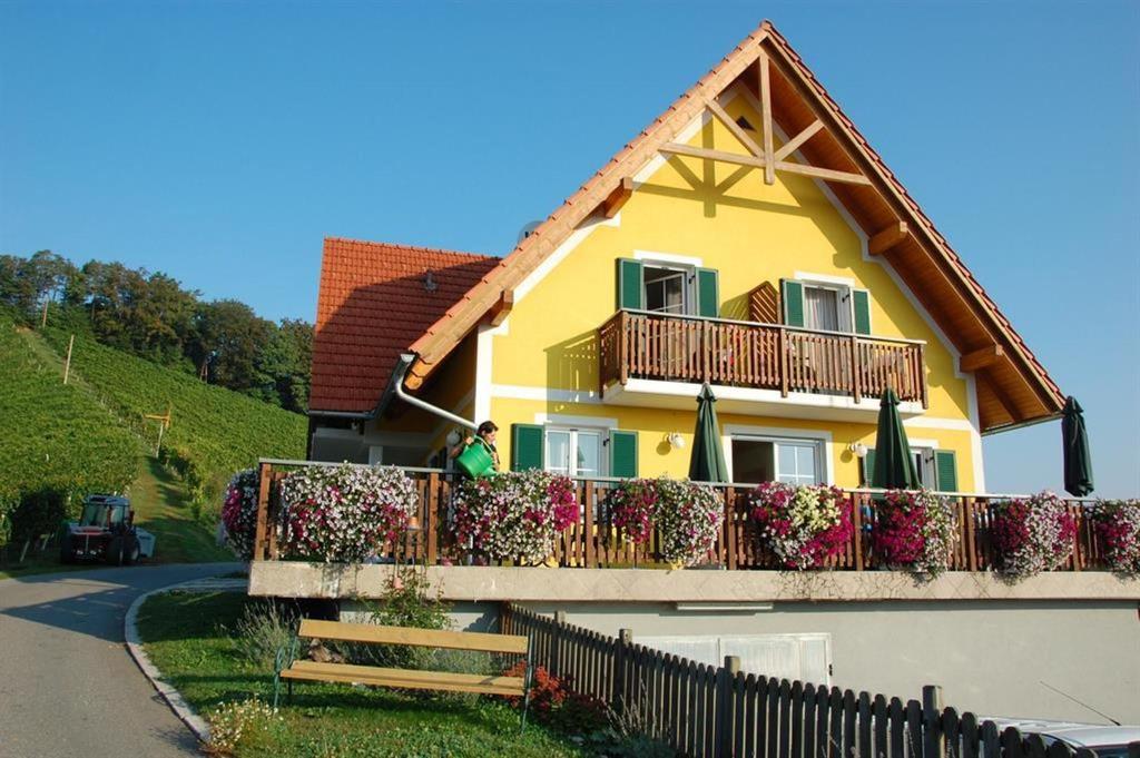 Weingut Birnstingl_1