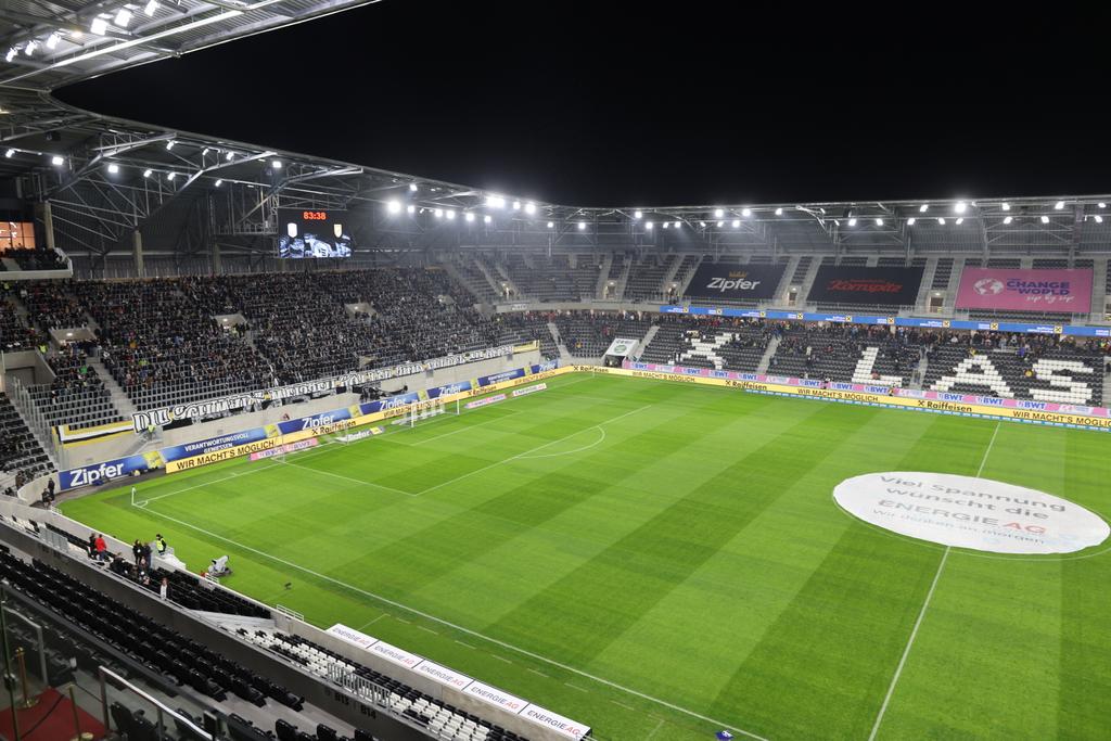 Lask - Raiffeisen Arena