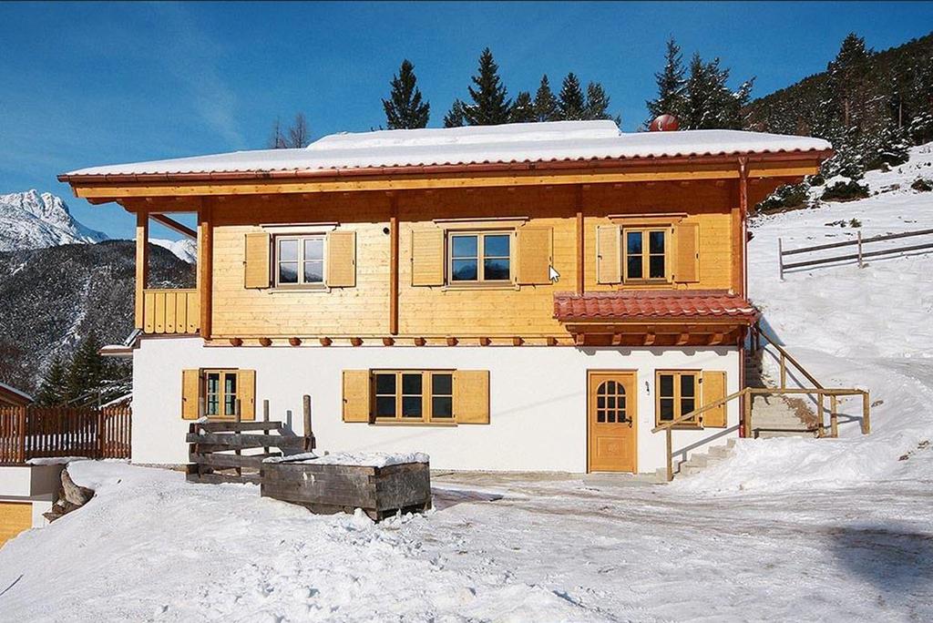 Hütte Hausfoto Winter
