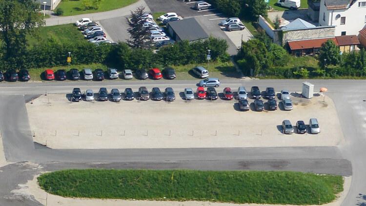 Luftbildaufnahme Parkplatz Maria-Theresien-Weg