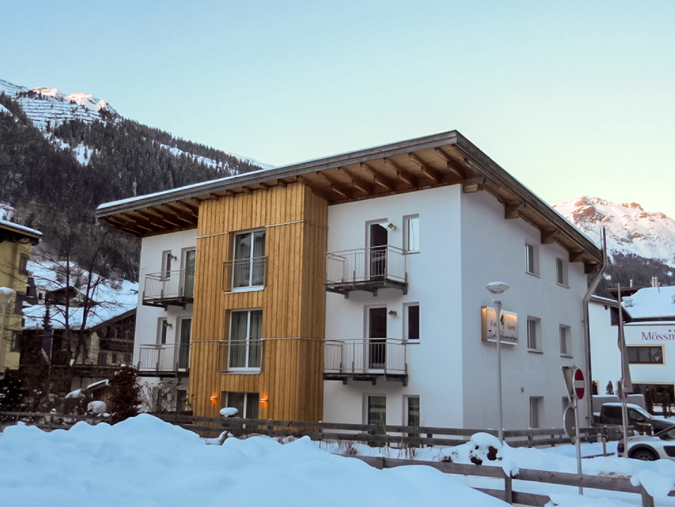 Zwei Jahreszeiten Außenansicht Winter