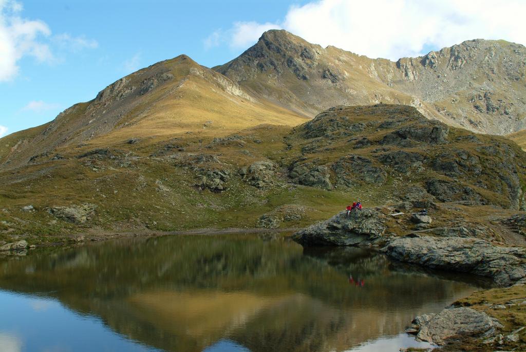 Ruhig und abgeschieden bettet sich der Wildsee in die Kreuzeckgruppe ein.