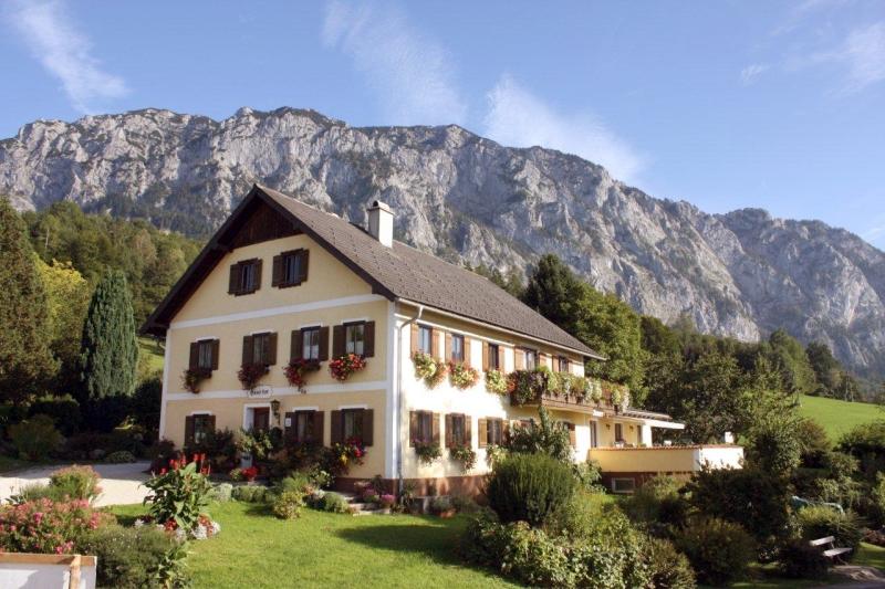 Attersee-Privatzimmer Haus Loy Außenansicht