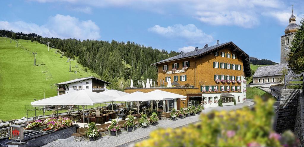 Romantik Hotel Die Krone von Lech im Sommer