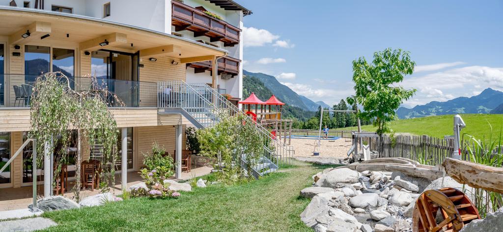 spielplatz_wasser_trampolin_gasthaus_hotel_rieder_