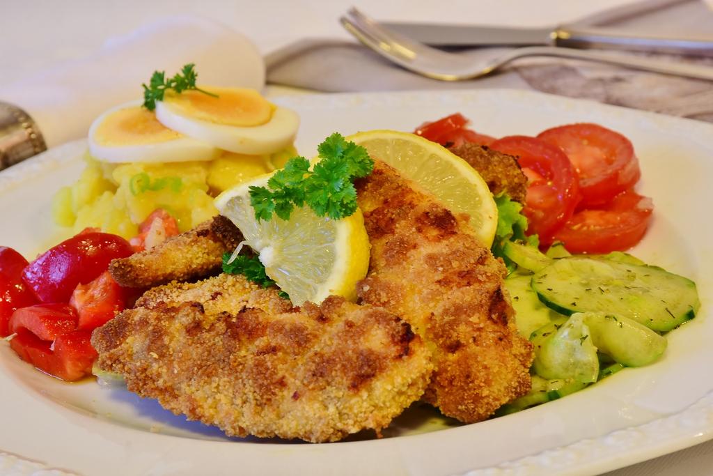 schnitzelBild von RitaE auf Pixabay