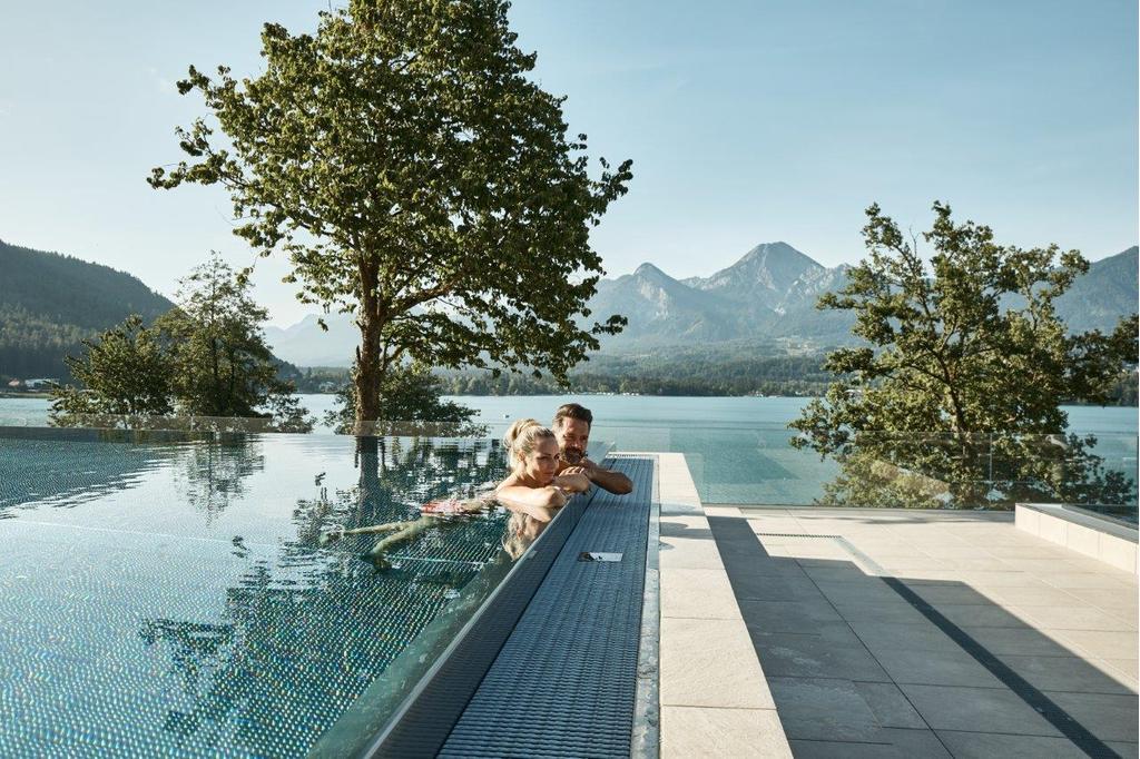 Infinitypool mit Mittagskogelblick