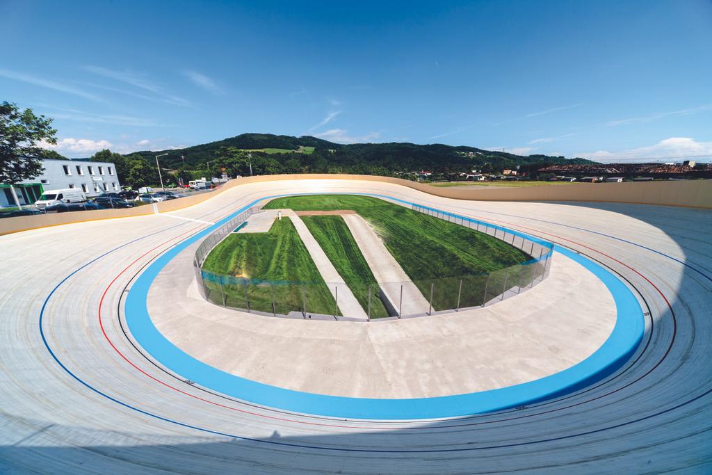 hello yello Velodrom  Linz