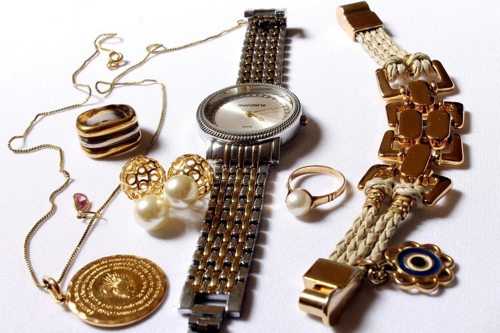 Uhr - Schmuck