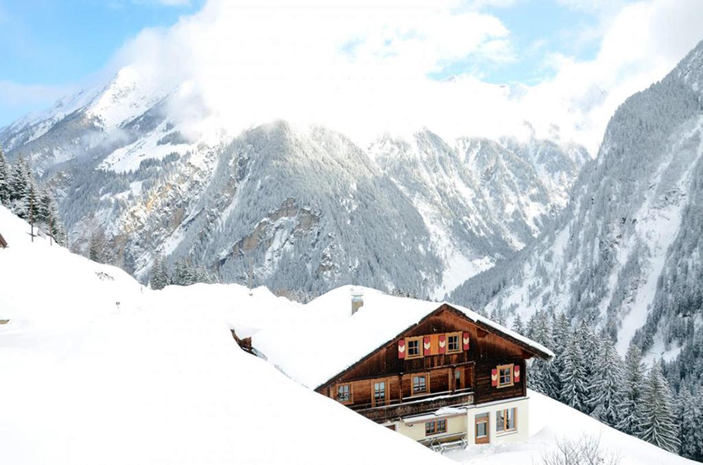 Chalet Alpenglück_Hausansicht_Bergwinter (1)