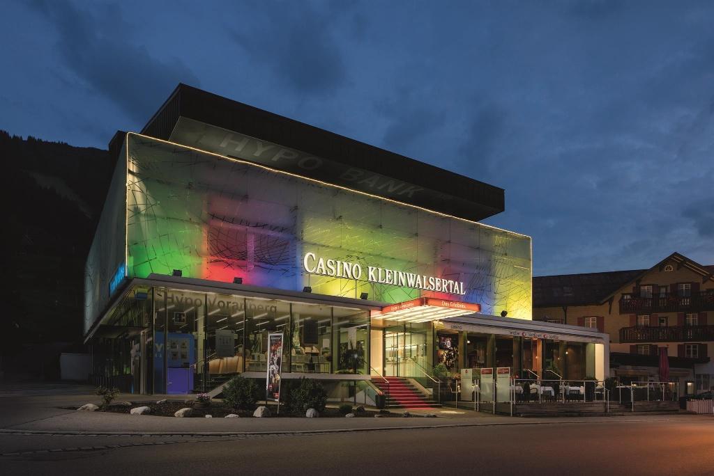 Casino mit Außenansicht