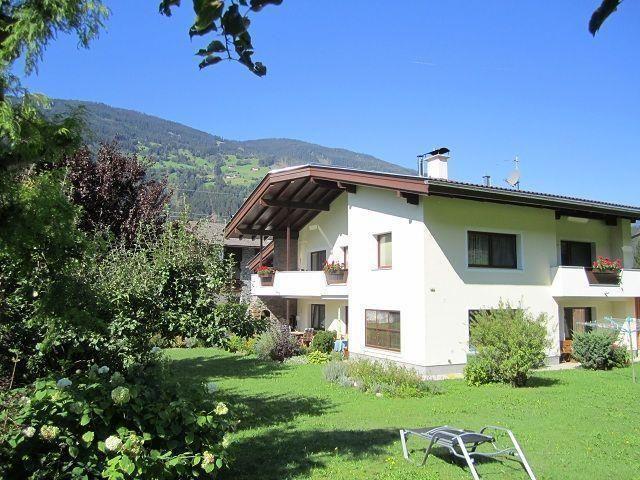 Haus Hinterberger Sommer außenansicht
