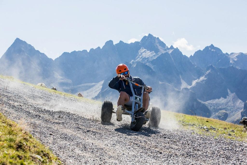Zirbencarts(c)HochzeigerBergbahnen_DanielZangerl.jpg