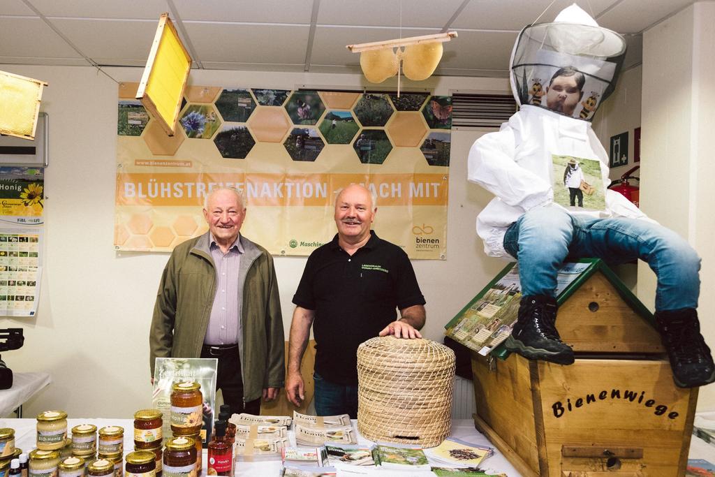 Bienenstand Modeschau