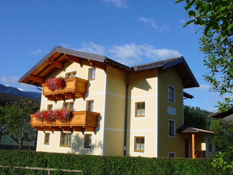 Kaml Franz - Haus im Sommer