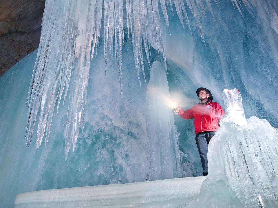 Eisriesenwelt - die größte Eishöhle