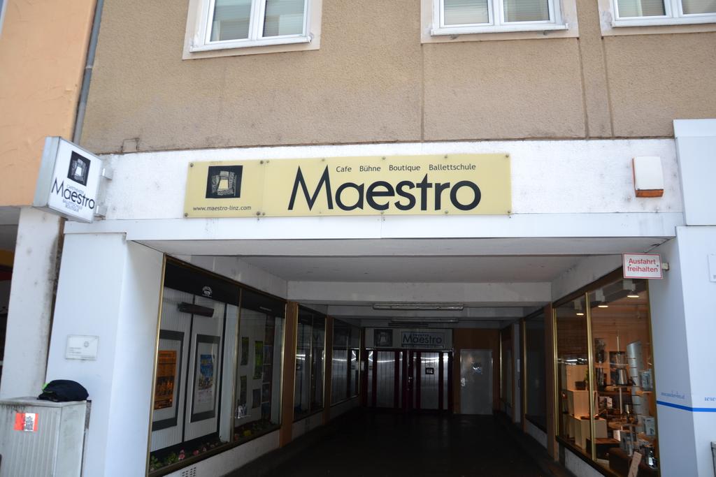 Theater Maestro