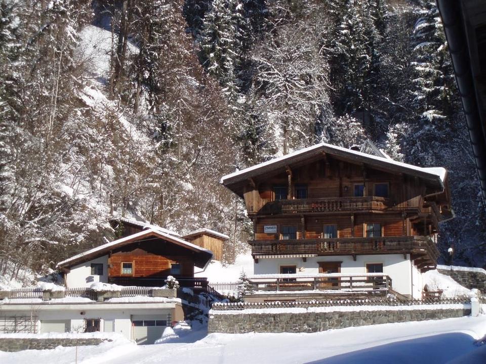 Ferienhaus links